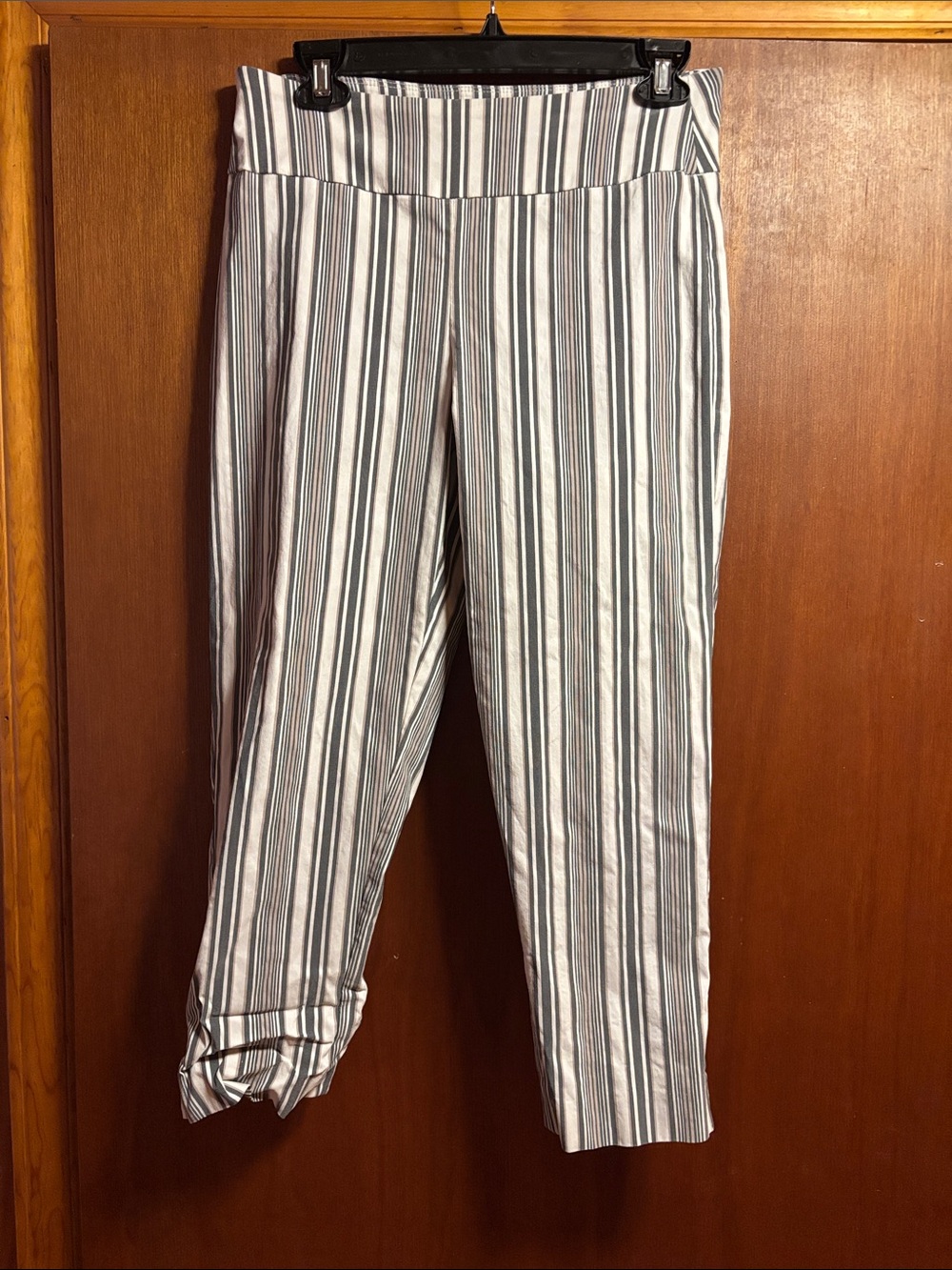 Vertical Stripe Capri Pants in White and Gray